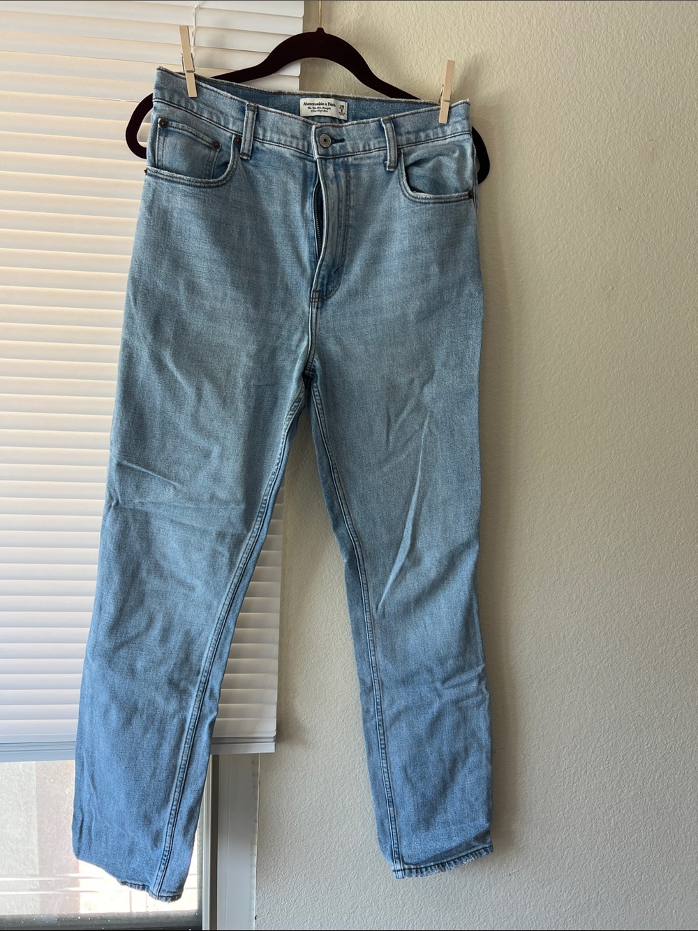 Abercrombie and Fitch 90’s slim straight Women's Jean
